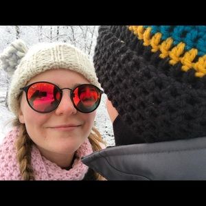 Meet your Posher, Alexis